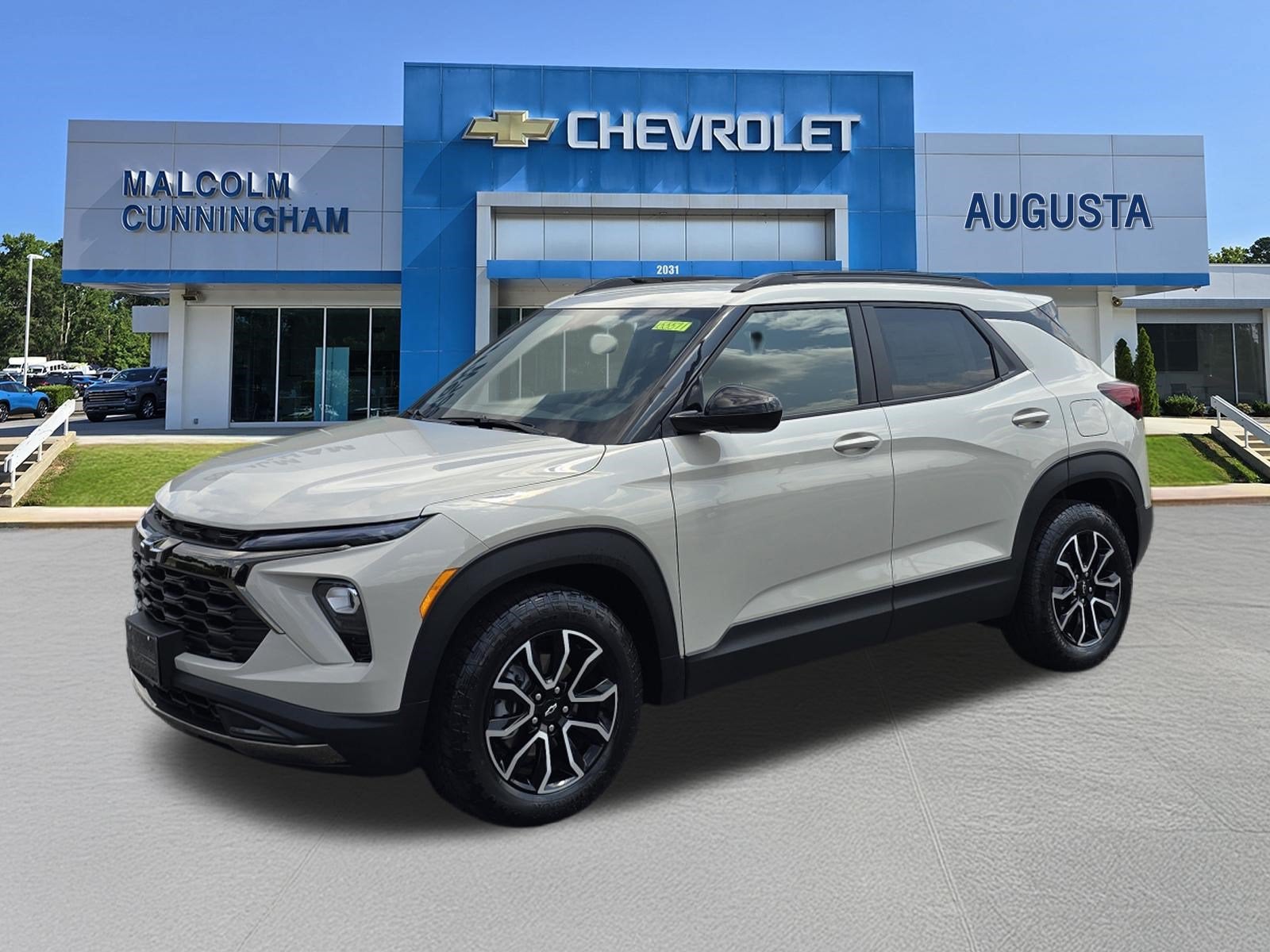 2026 Chevrolet Trailblazer ACTIV in White Sands — front three-quarter view