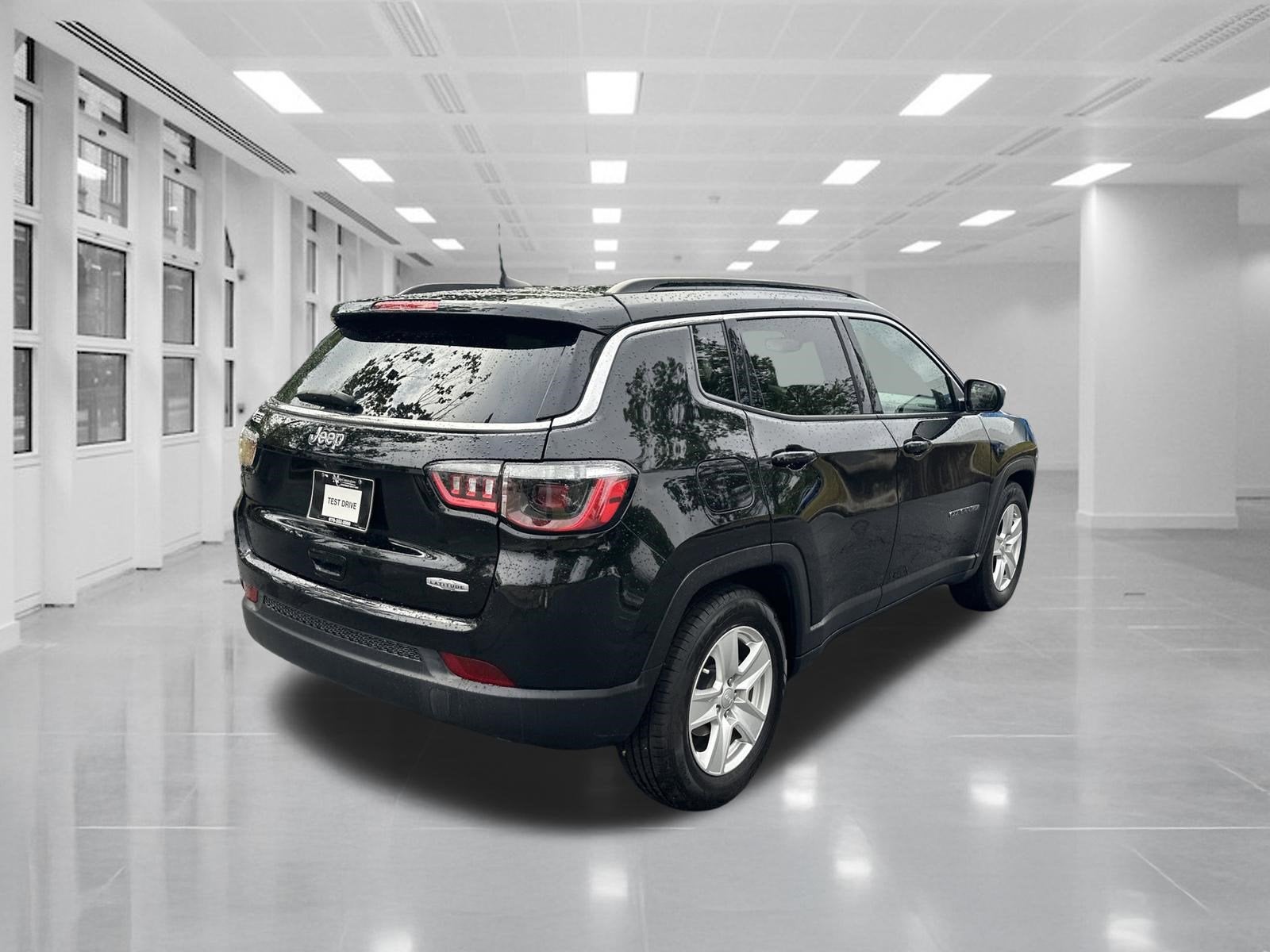 2022 Jeep Compass — detail view